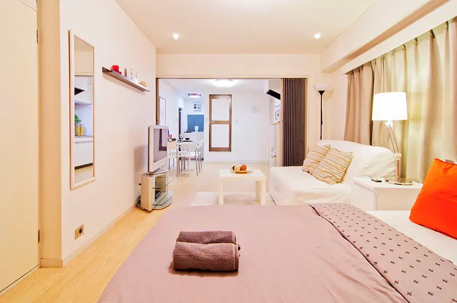 Furnished apartment with balcony in Motoazabu