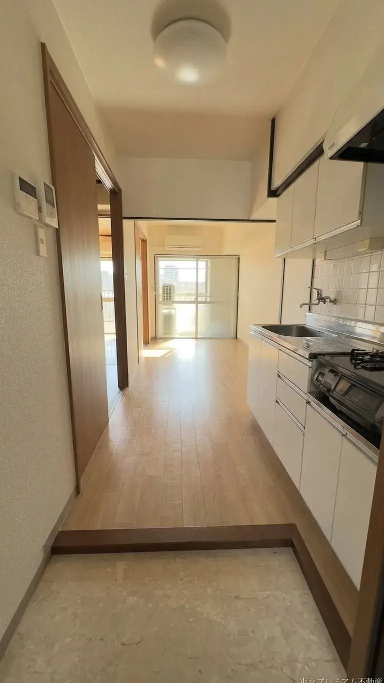 Sala Kawaguchi 128 — Sala Kawaguchi